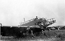 2. Weltkrieg: Zerstrtes Jagdflugzeug 