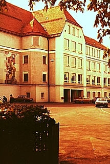 Die Berufsschule in Lindenberg im  Allgäu. Im 2. Weltkrieg wurde sie als Lazarett genutzt.